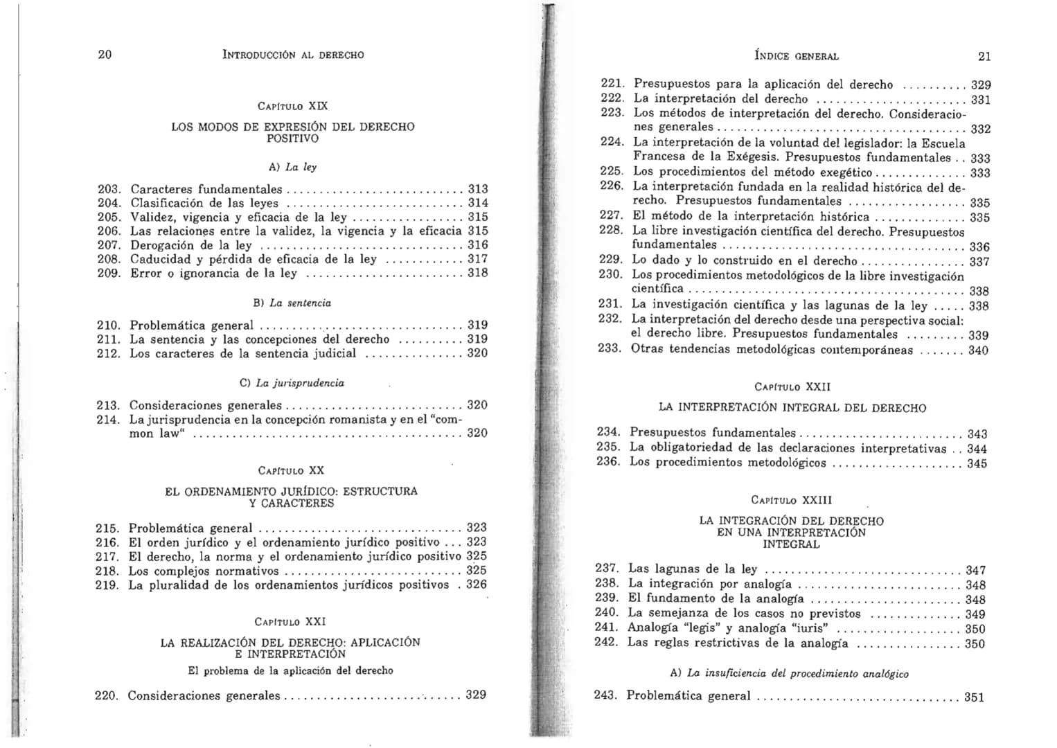 FERNANDO MARTÍNEZ PAZ
Profesor emérito de la Universidad Nacional de Córdoba. Miem-
bro de Número de la Academia Nacional de Derecho de Córd